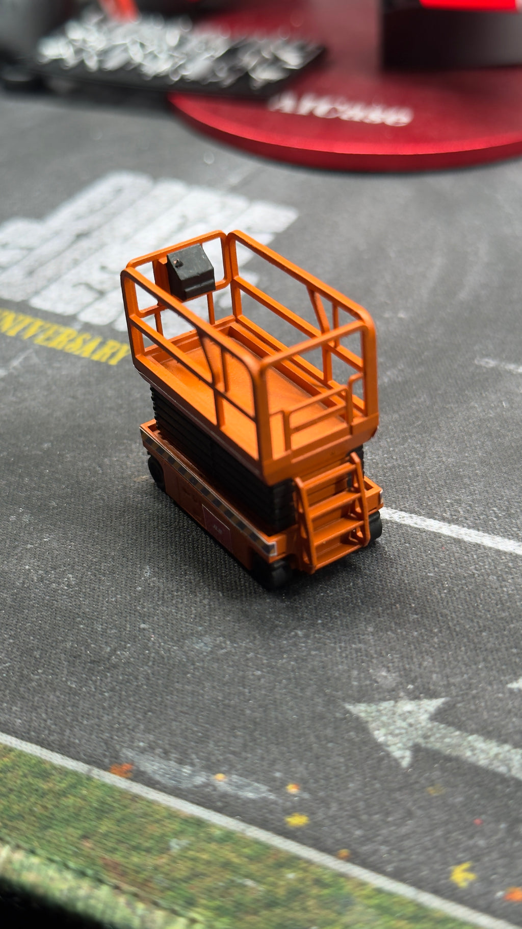Scissor lift
